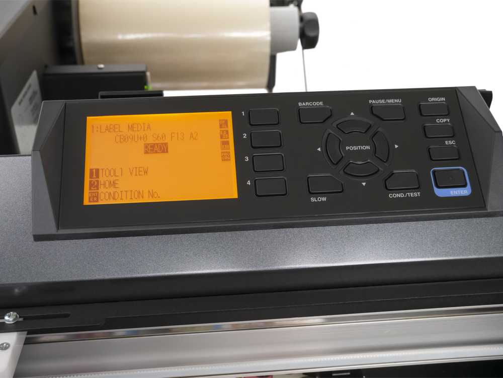 Bedienfeld des im DLF-140S eingebauten Graphtec-Plotters
